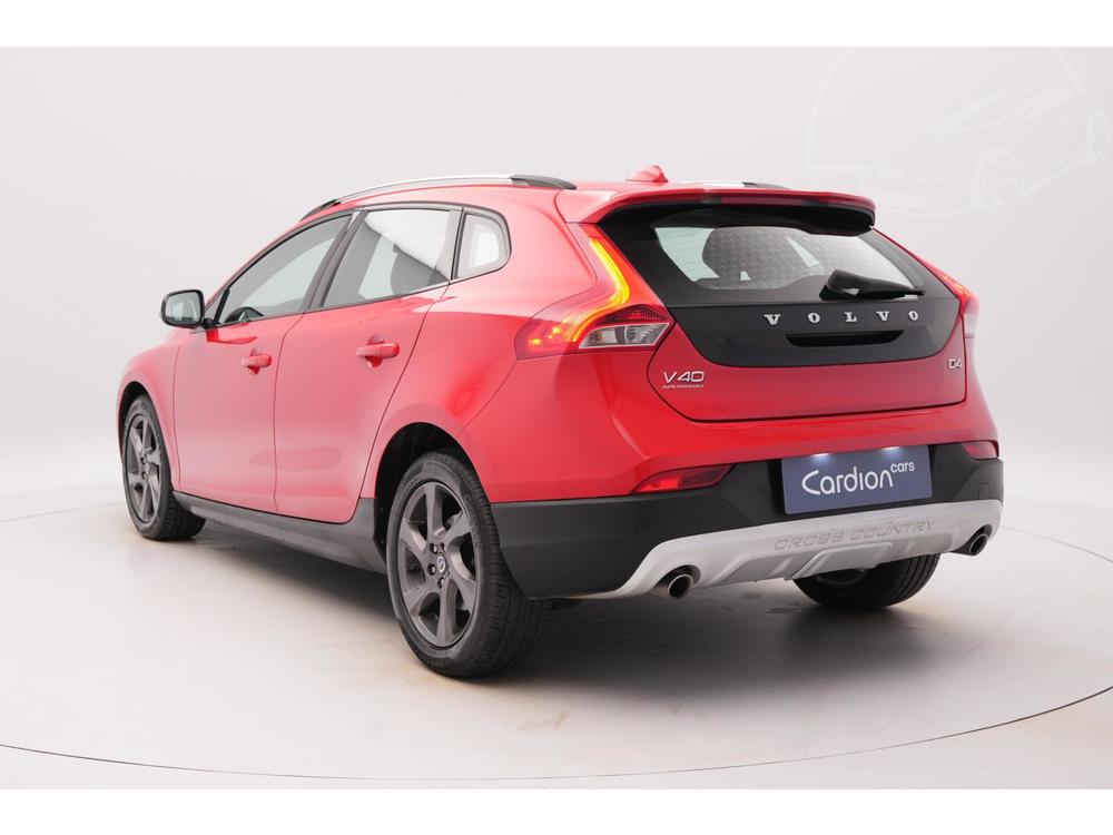 Volvo V40 CC D4 SUMMUM AUT REZERVACE