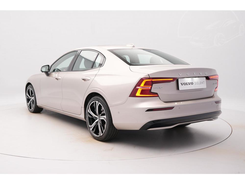 Volvo S60 B5 AWD ULTIMATE DARK AUT 1.maj