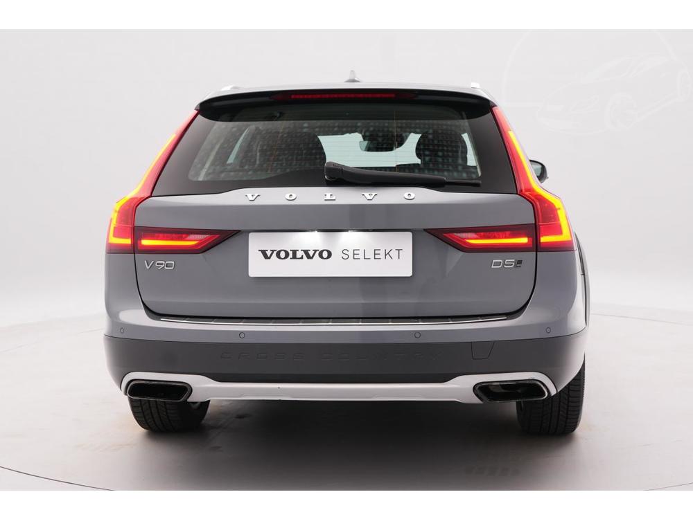 Volvo V90 CC D5 AWD PRO AUT CZ 1.maj.