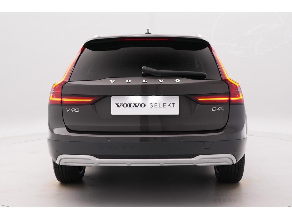 Volvo V90 CC B4 AWD PLUS AUT 1.maj.