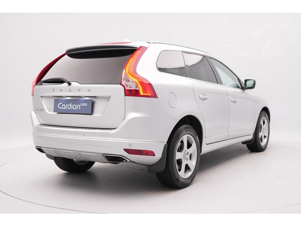 Volvo XC60 D4 AWD MOMENTUM    REZERVACE