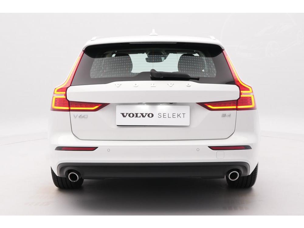 Volvo V60 B4 MOMENTUM ADVANCED AUT