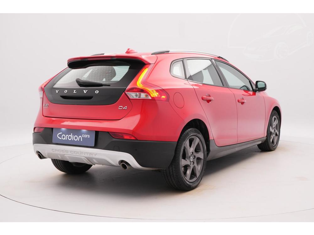 Volvo V40 CC D4 SUMMUM AUT REZERVACE