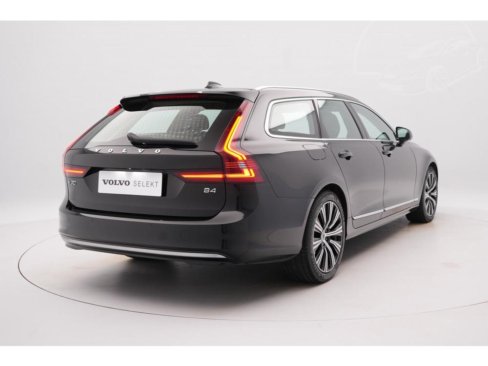 Volvo V90 B4 BRIGHT PLUS AUT 1.maj