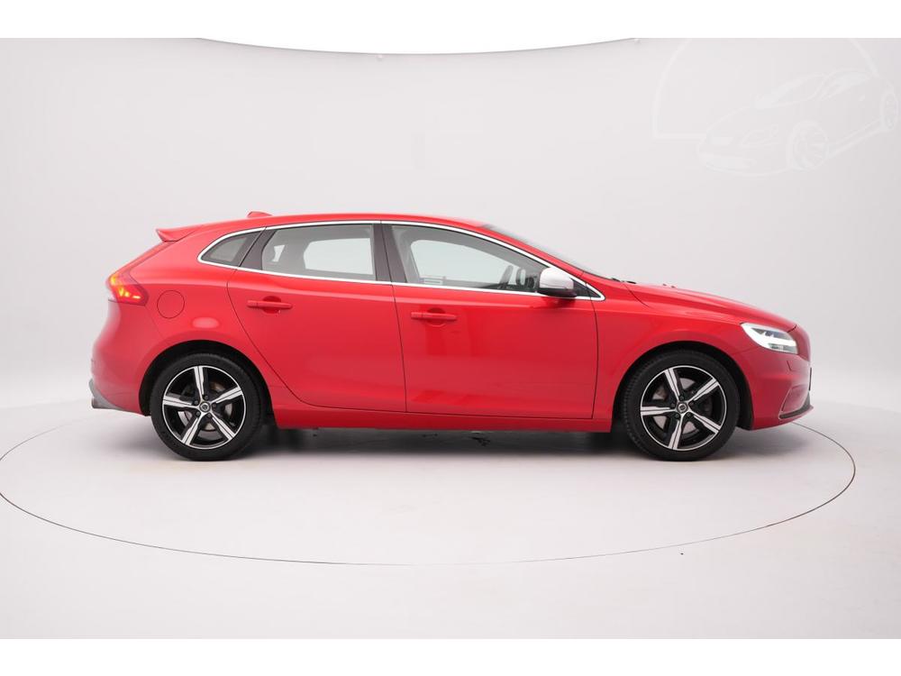 Volvo V40 D4 R-DESIGN