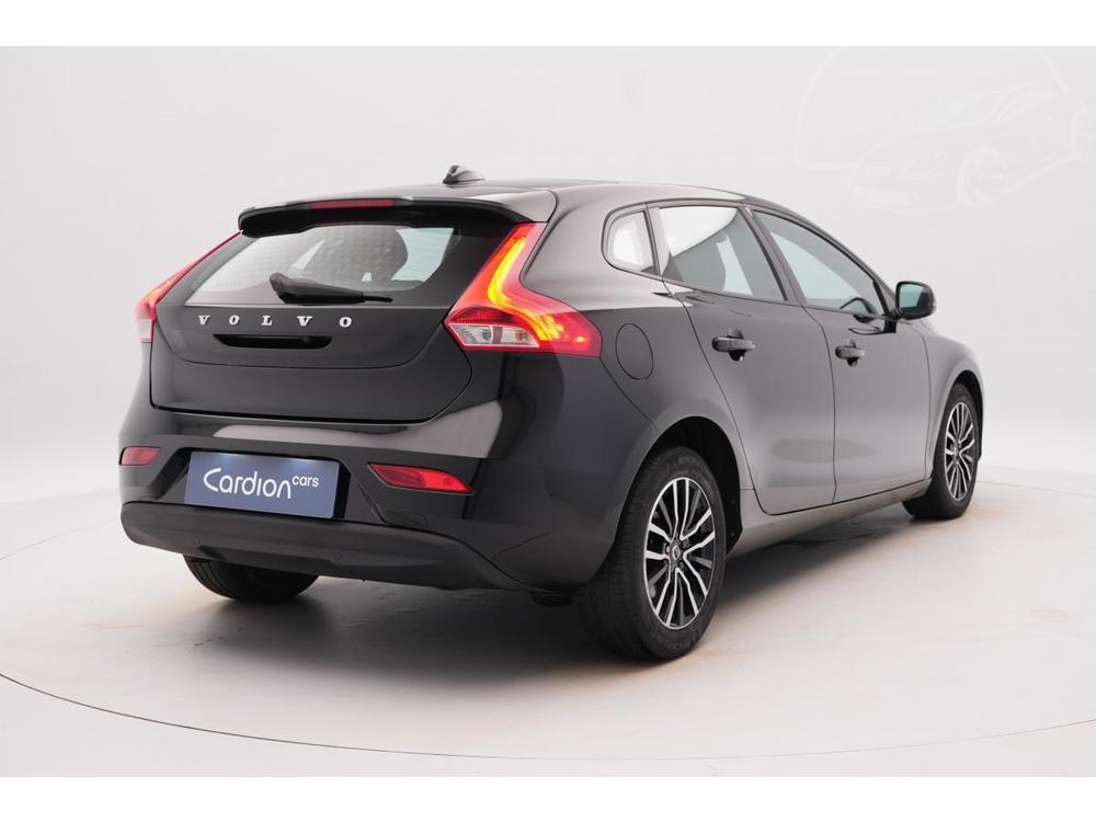 Volvo V40 T2 MOMENTUM AUT