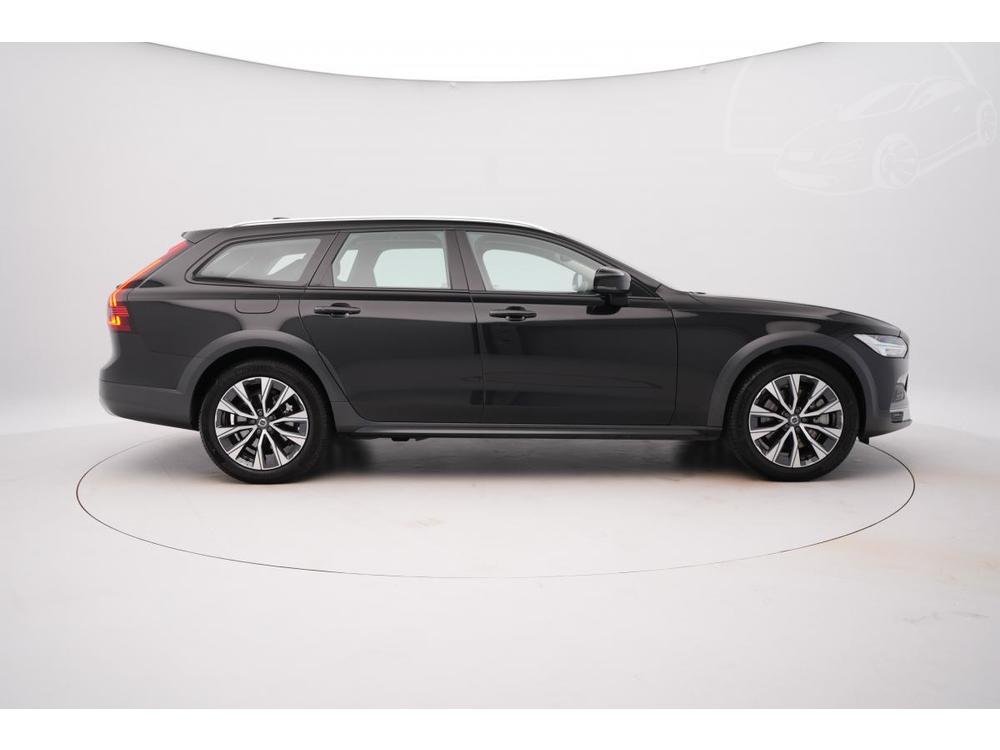 Volvo V90 CC B4 AWD PLUS AUT CZ 1.maj.