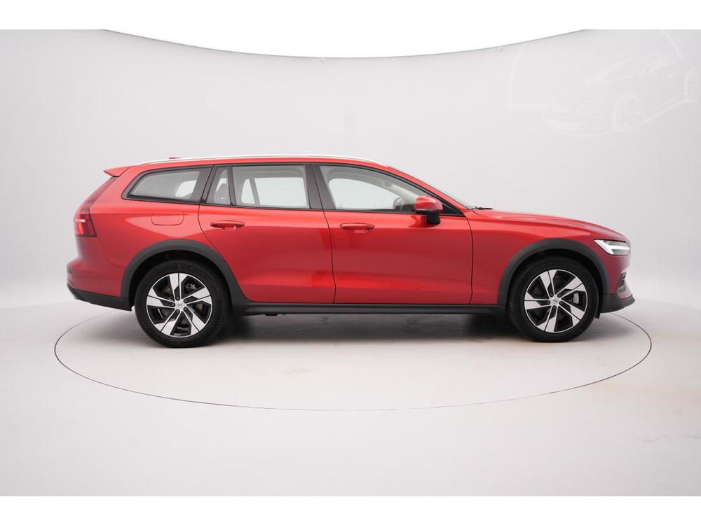 Volvo V60 CC B5 AWD PRO AUT 1.maj.