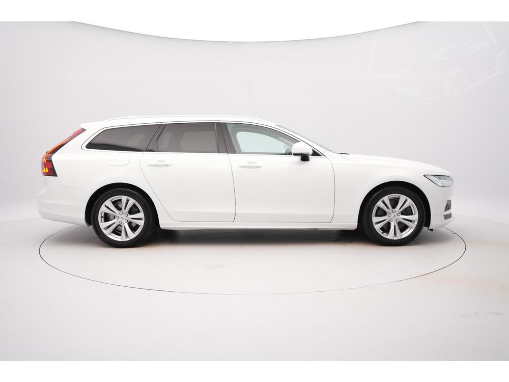 Volvo V90 B4 MOMENTUM PRO AUT