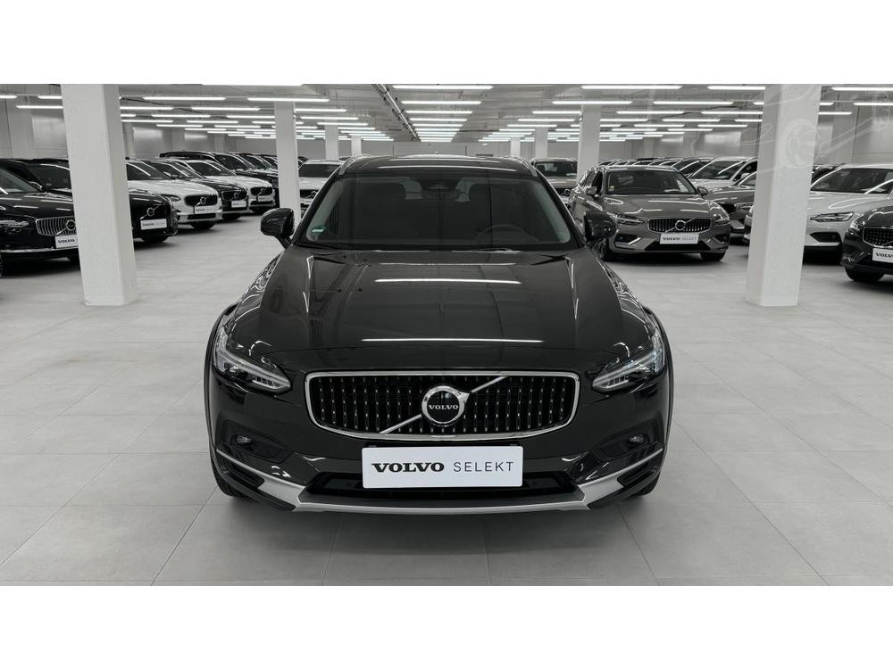 Volvo V90 CC B4 AWD PLUS  AUT 1.maj.