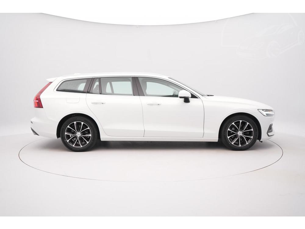 Volvo V60 B4 MOMENTUM ADVANCED AUT