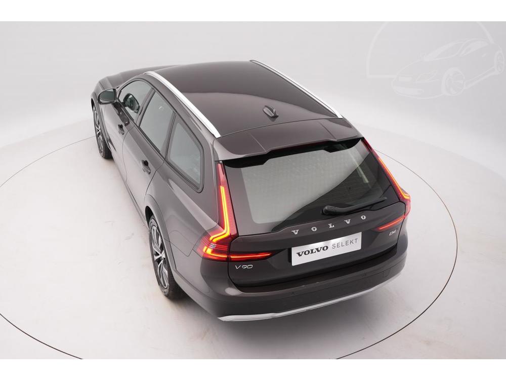 Volvo V90 CC B4 AWD PLUS AUT REZERVACE