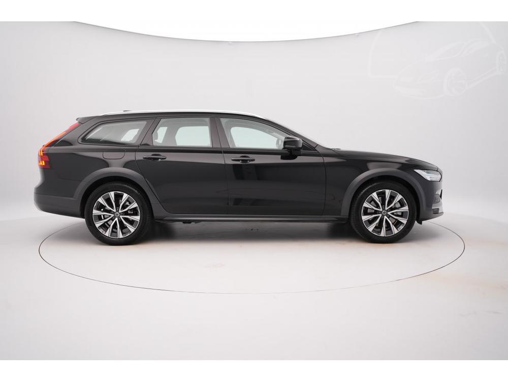 Volvo V90 CC B4 AWD PLUS AUT CZ 1.maj.