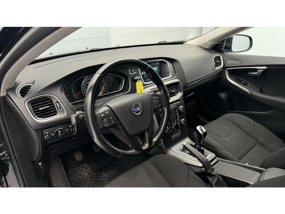 Volvo V40 D2 KINETIC NAVIGACE