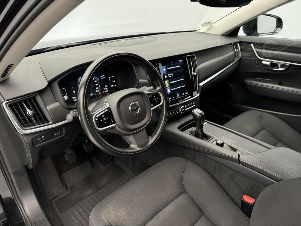 Volvo V90 D3 MOMENTUM