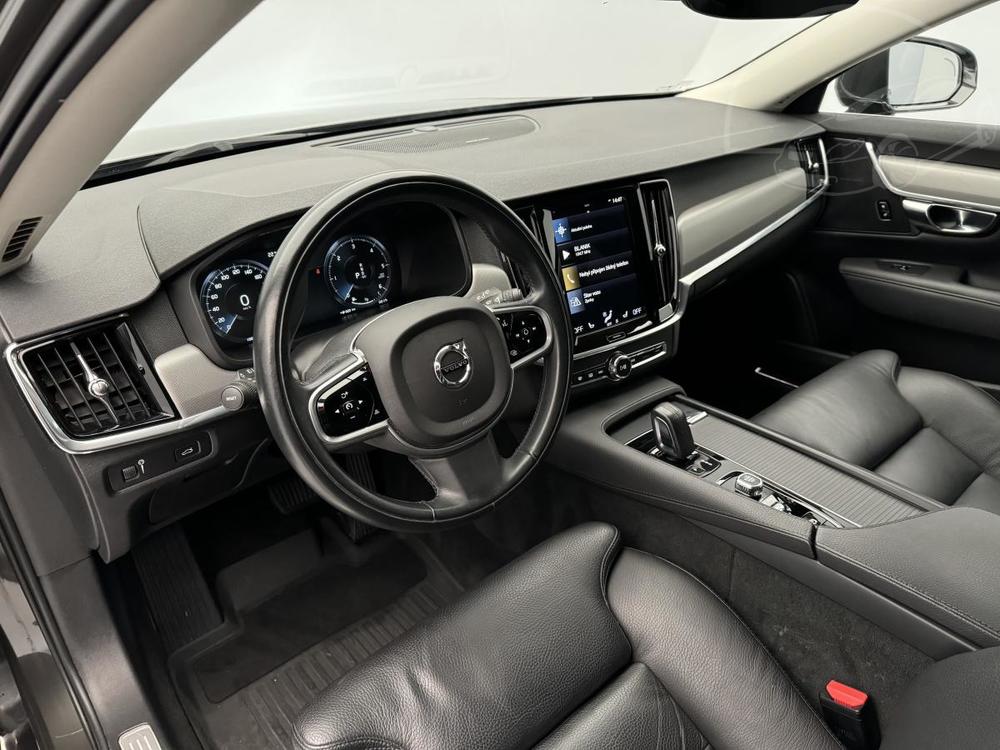 Volvo V90 B4 MOMENTUM AUT NAV