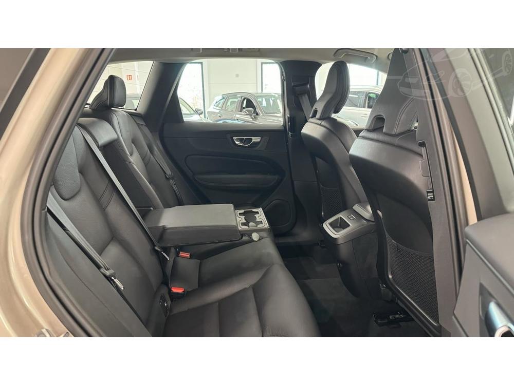 Volvo XC60 B4 AWD PLUS BRIGHT AUT CZ