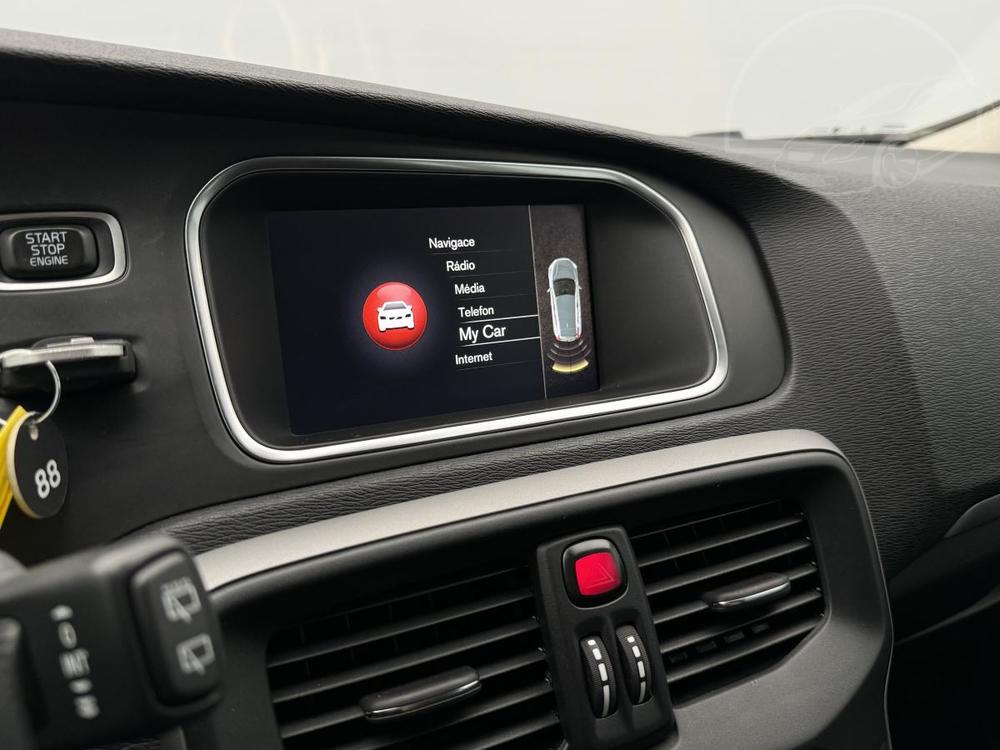 Volvo V40 D2 KINETIC NAVIGACE