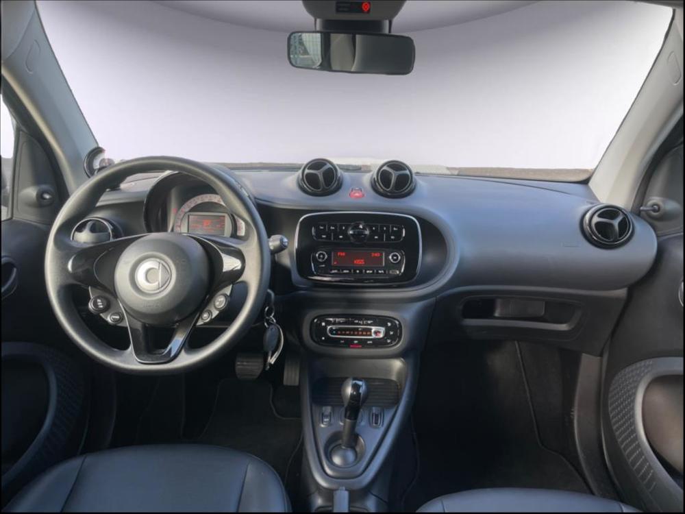 Smart Fortwo EQ/DPH/ZRUKA 8 LET/1.MAJ/