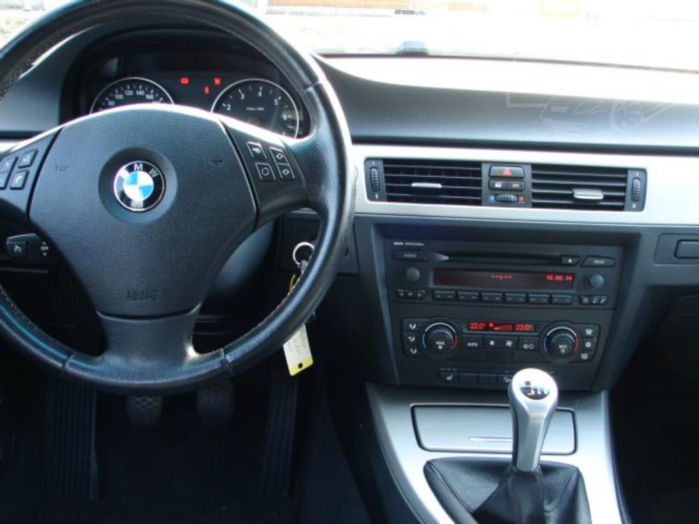 BMW 325 xi SERVISKA SUPER STAV