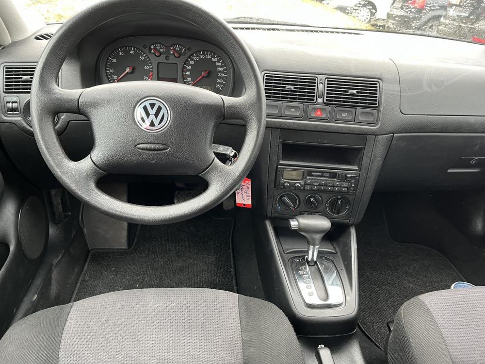 Volkswagen Golf 1.6i AUTOMAT