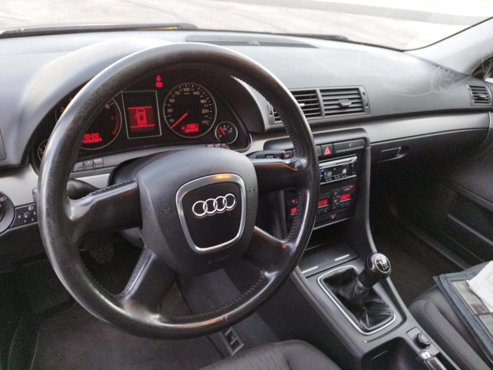 Audi A4 2.0i,96KW,volat-608081843