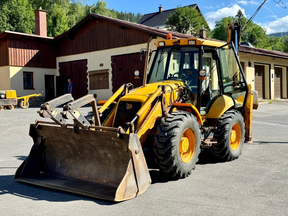 JCB 4CX