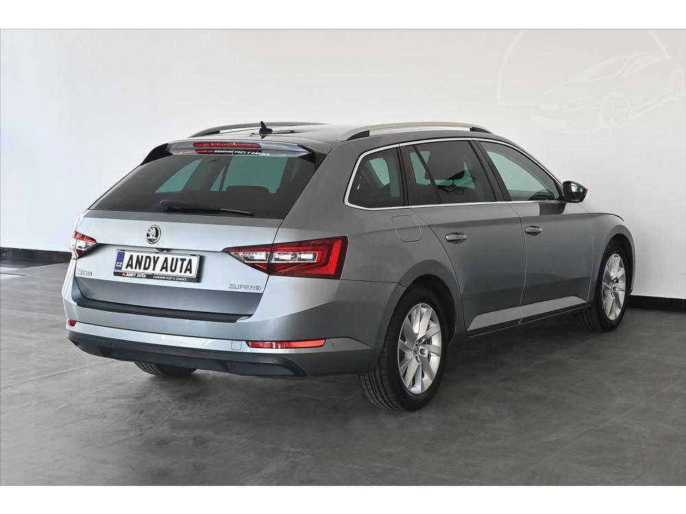 koda Superb 2,0 TDI 110 kW STYLE Zruka a