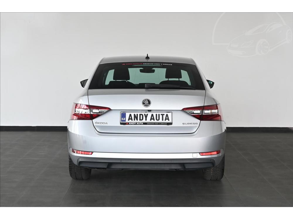 koda Superb 2,0 TDi 110 kW STYLE Zruka a