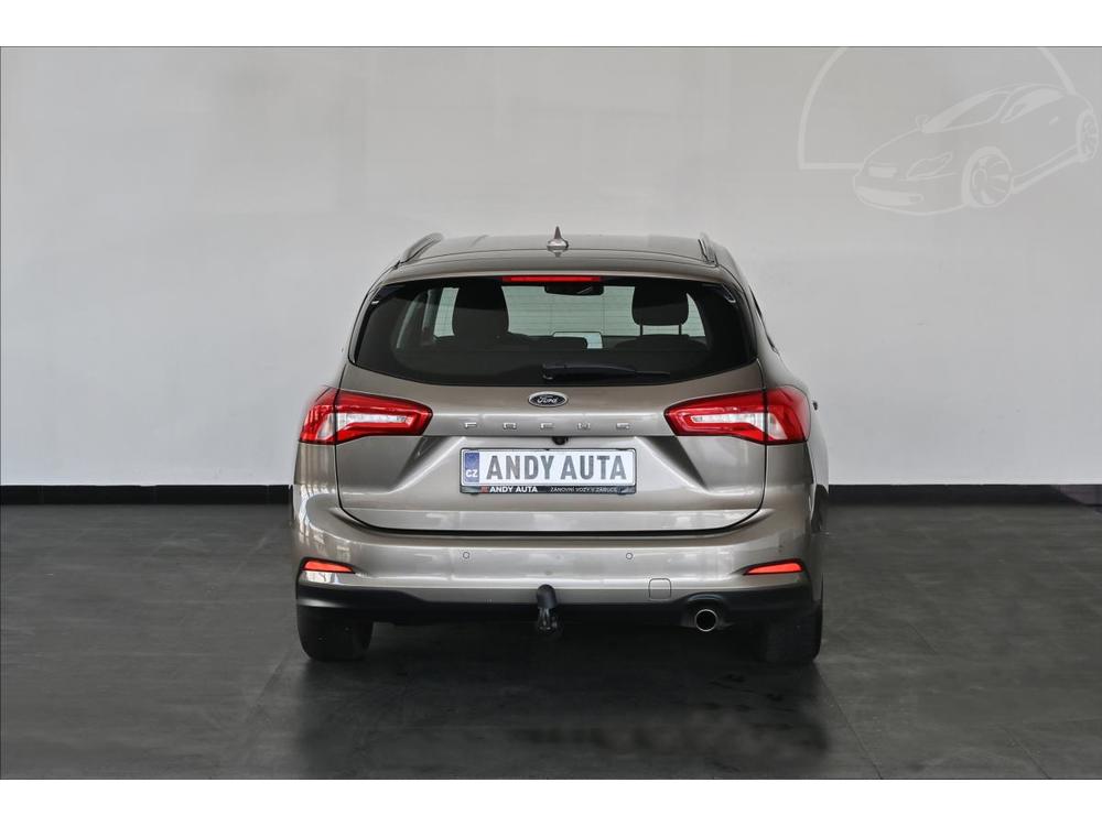 Ford Focus 1,5 TDCI 88 kW NAVIGACE Zruka