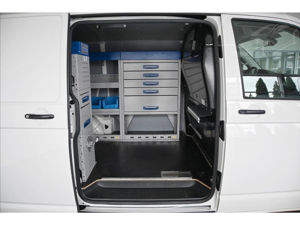 Volkswagen Transporter 2,0 TDi 110kW DSG NAVI Zruka