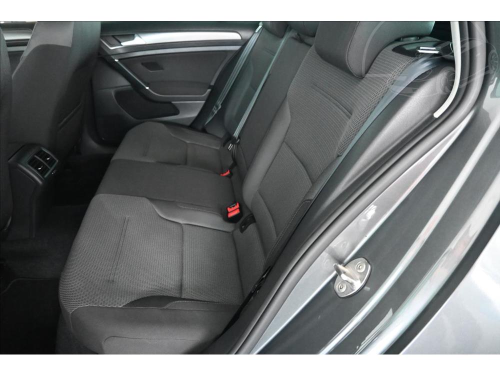 Volkswagen Golf 1,6 TDi 85kW Comfortline Zruk