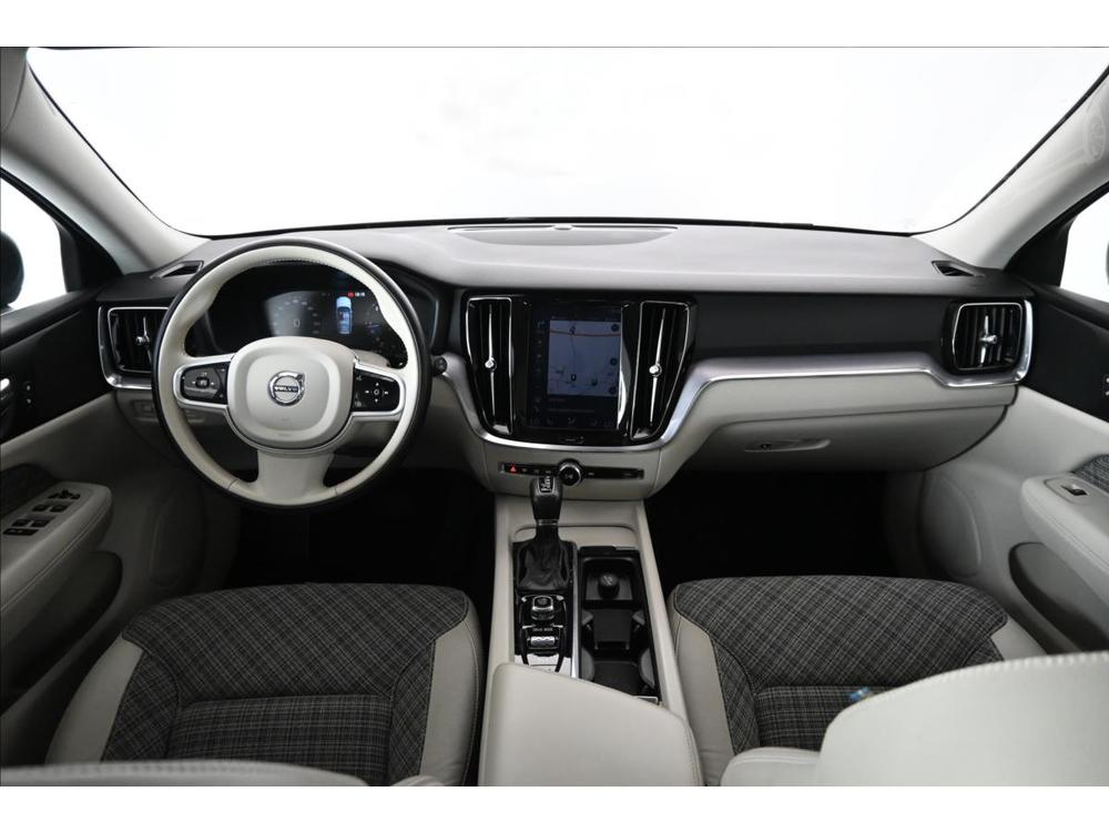 Volvo V60 2,0 D4 140kW Geartronic Moment