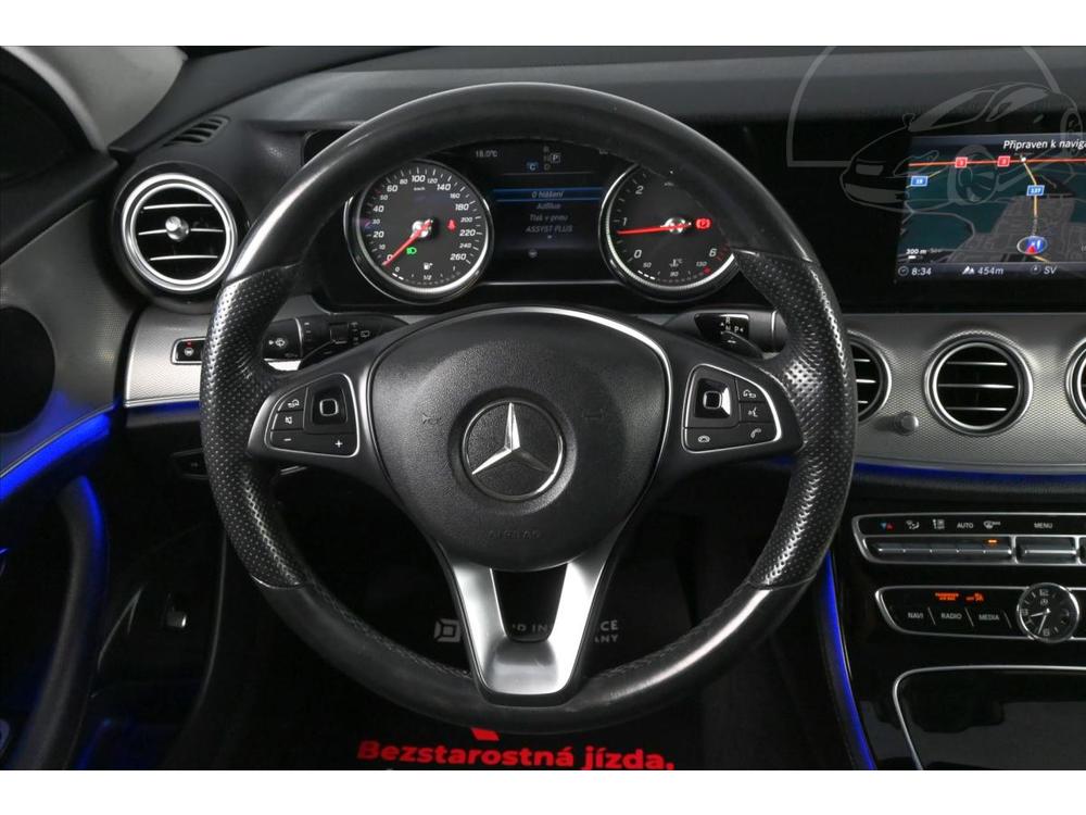 Mercedes-Benz E 2,0 220d 9G-TRONIC Zruka a 5