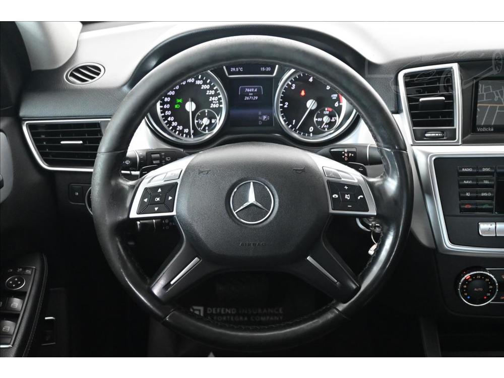 Mercedes-Benz M CDI 350 BLUETEC 4MATIC Zruka