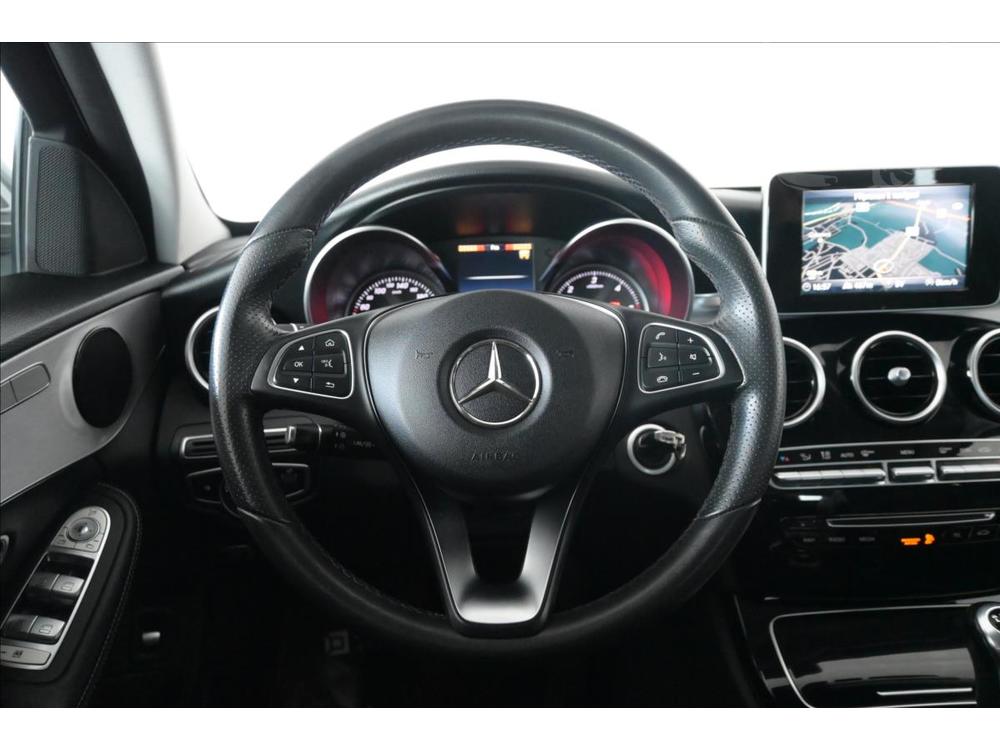 Mercedes-Benz C 220 d 120kW FULL LED Zruka a