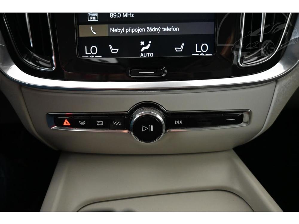 Volvo V60 2,0 D4 140kW Geartronic Moment