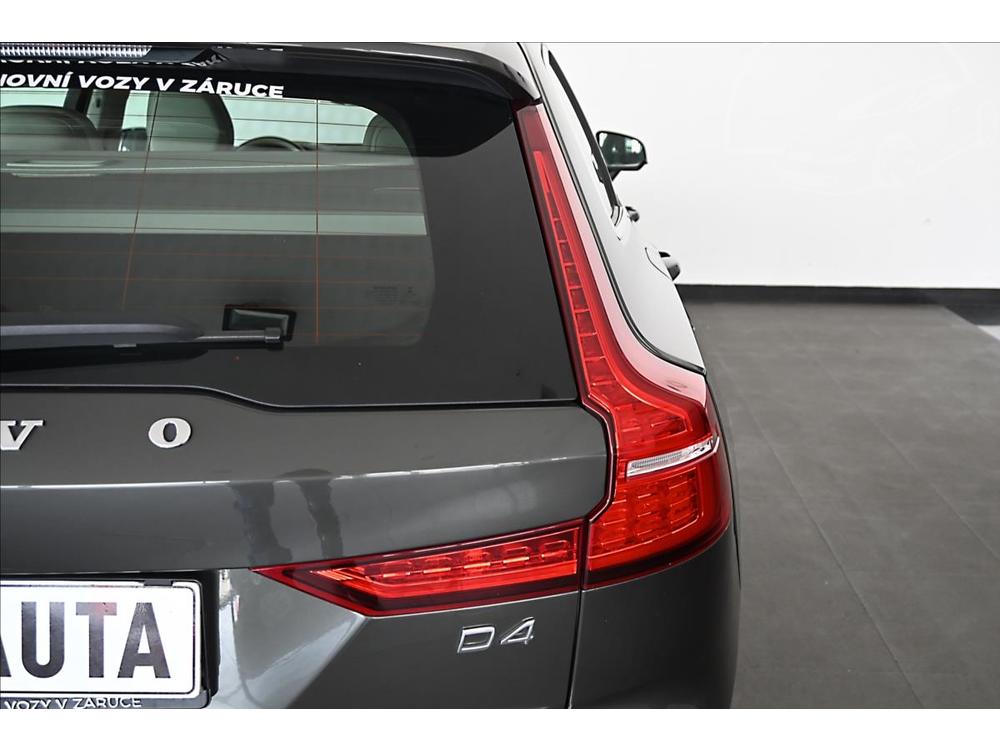 Volvo V60 2,0 D4 140kW Geartronic Moment