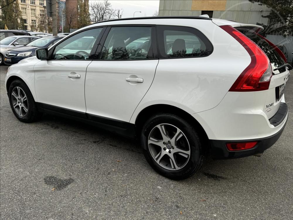 Volvo XC60 2,0 NOV PNEU+BRZDY.!!