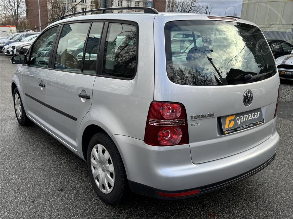 Volkswagen Touran 1,6 MPi+BIFUEL+BEZ KOROZE !!