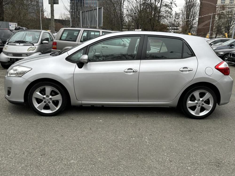 Toyota Auris 1,8 Automat+