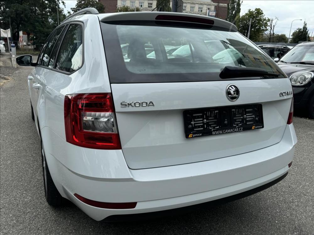 koda Octavia 1,6 SERVIS JEN DPH !!