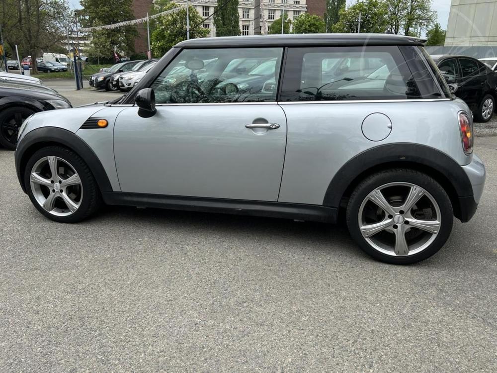 Mini Cooper 1,6 BEZ KOROZE !!