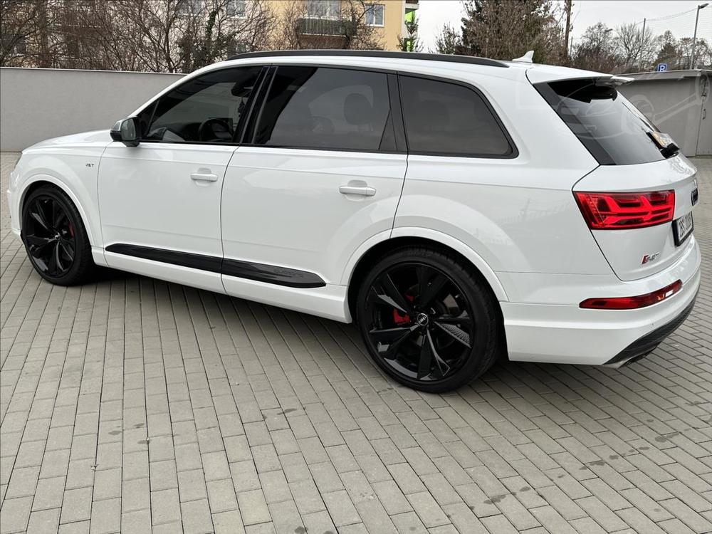 Audi SQ7 4,0 ZARUKA+BLACK+RS.22 !!