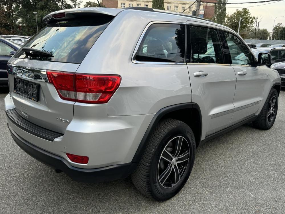 Jeep Grand Cherokee 3,0 NADHERN STAV+ Velk servi