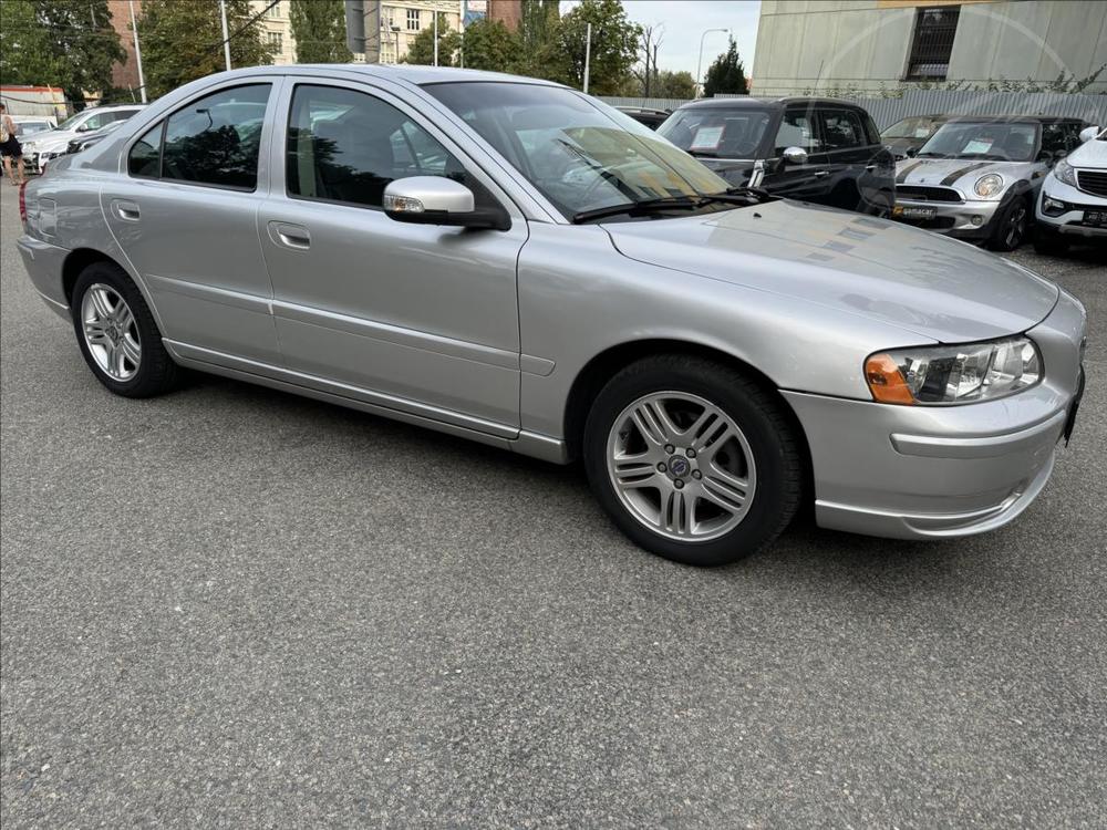 Volvo S60 2,4 BEZ KOROZE  2,4 D5