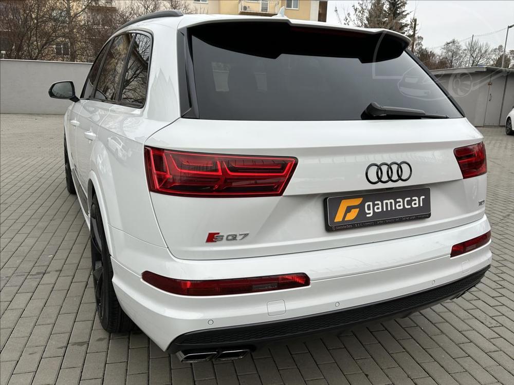 Audi SQ7 4,0 ZARUKA+BLACK+RS.22 !!