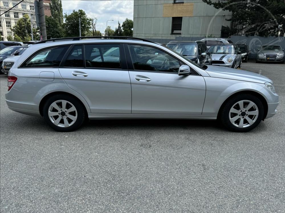 Mercedes-Benz C 2,2 BEZ KOROZE +TOP !!