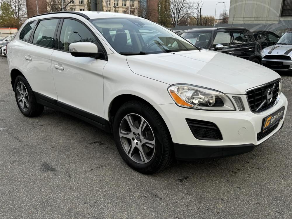 Volvo XC60 2,0 NOV PNEU+BRZDY.!!