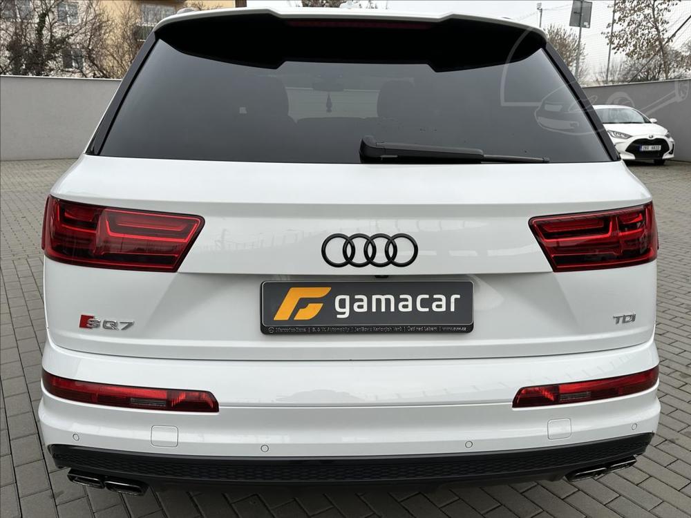 Audi SQ7 4,0 ZARUKA+BLACK+RS.22 !!